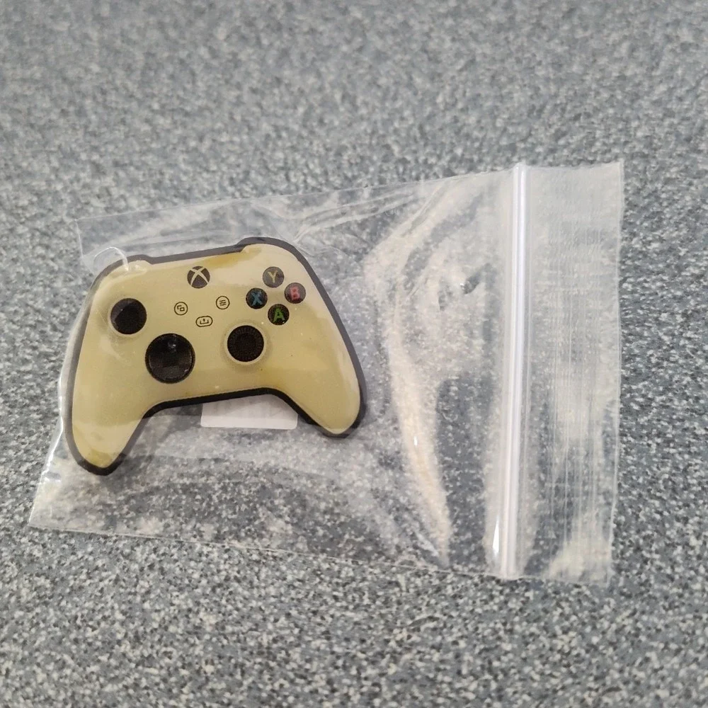 Microsoft Xbox Controller White Pin Promo Item